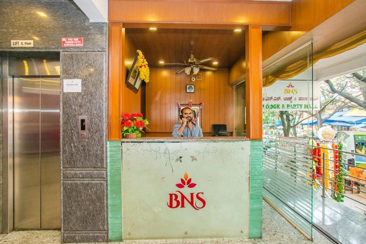 Oyo 25121 Bns Lodge Bangalore Exterior foto